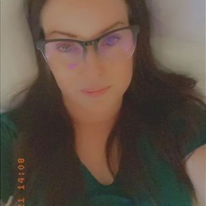 Meet your Posher, Shana